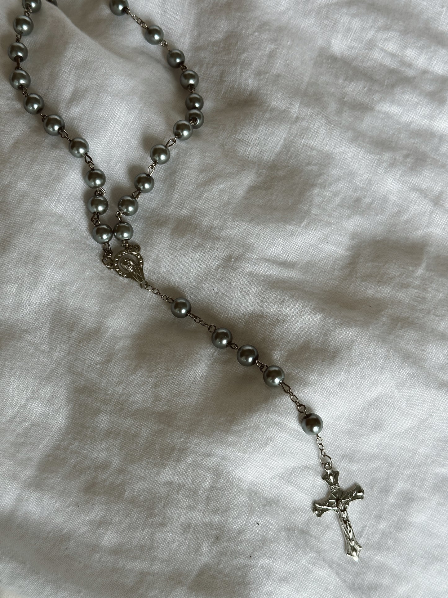 Beautiful Pearl Rosary - Perfect for First Communion